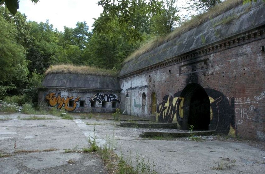 Poznańskie forty niszczeją. Ktoś powinien się nimi...