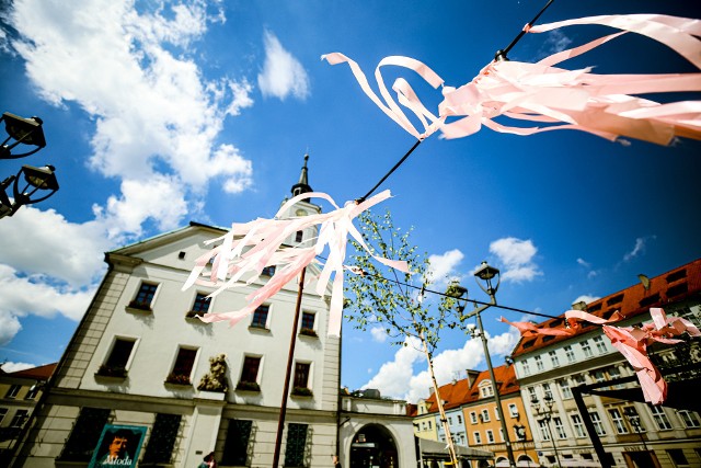 Gliwice jak włoskie miasteczko: kolorowe, klimatyczne i gwarne. Zobaczcie Gliwice na zdjęciach Marzeny Bugały z DZZobacz kolejne zdjęcia. Przesuwaj zdjęcia w prawo - naciśnij strzałkę lub przycisk NASTĘPNE