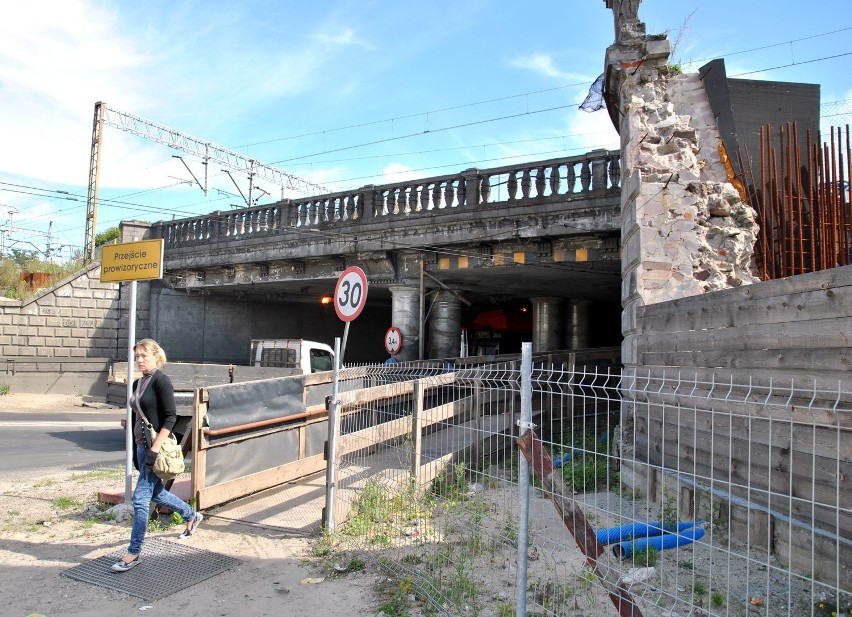 Remont wiaduktu został przerwany ponad rok temu, gdy z...