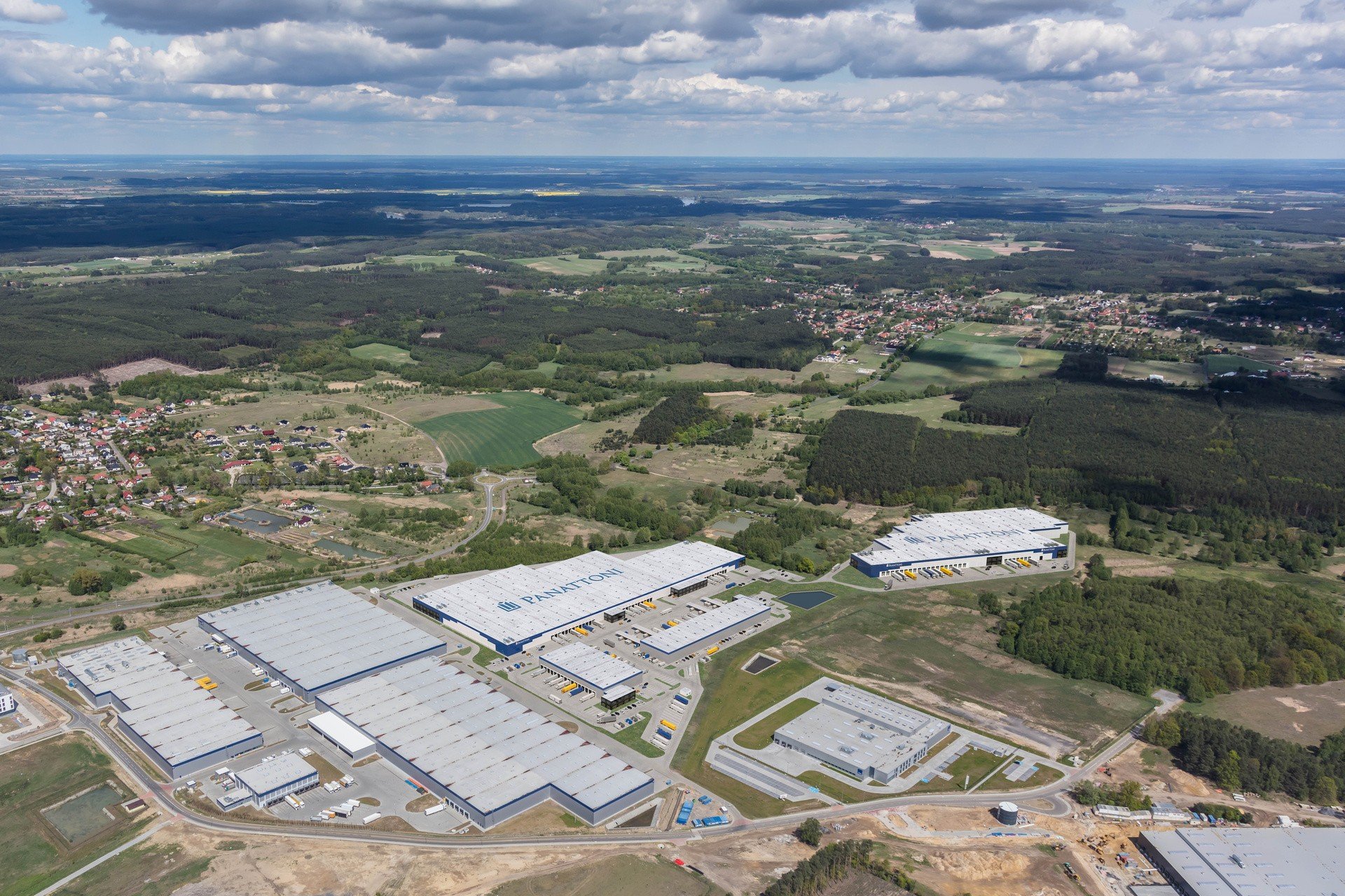 Zielona Góra est un lieu attractif pour les entreprises du domaine de la logistique et du commerce électronique.  Les investisseurs apprécient ses avantages