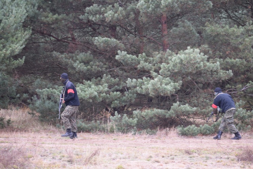 Żołnierze rezerwy z 15. SBWD ćwiczyli akcję bojową na poligonie w Sokołowie ZDJĘCIA