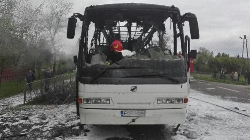 W Fajsławicach spłonął autokar wycieczkowy [ZDJĘCIA]