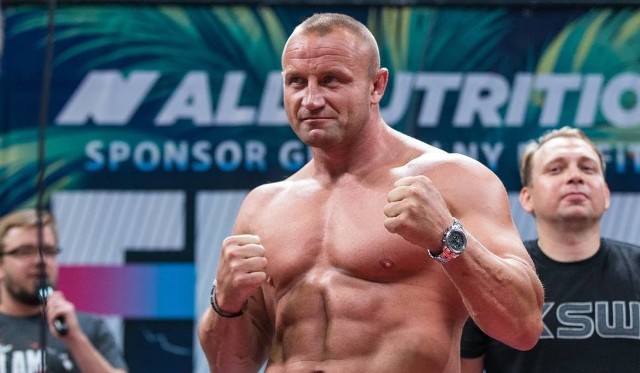 To będzie hit gali KSW 40 w Dublinie. Mariusz Pudzianowski zmierzy się z Jay'em Silvą, choć przygotowywał się na pojedynek z Jamesem McSweeneyem! Gdzie obejrzeć na żywo walkę Pudzianowski-Silva? Sprawdź, streaming z KSW Dublin.