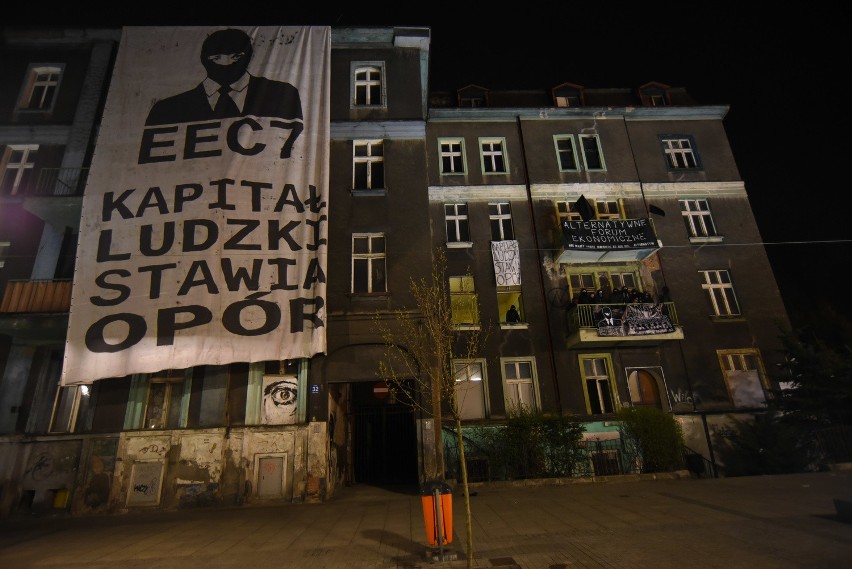 Anarchiści zajęli kamienicę przy ul. Mariackiej. To protest...
