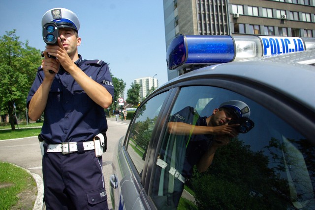 Policja przeprowadza systematyczne kontrole i odbiera prawa jazdy - sześć zatrzymano w weekend