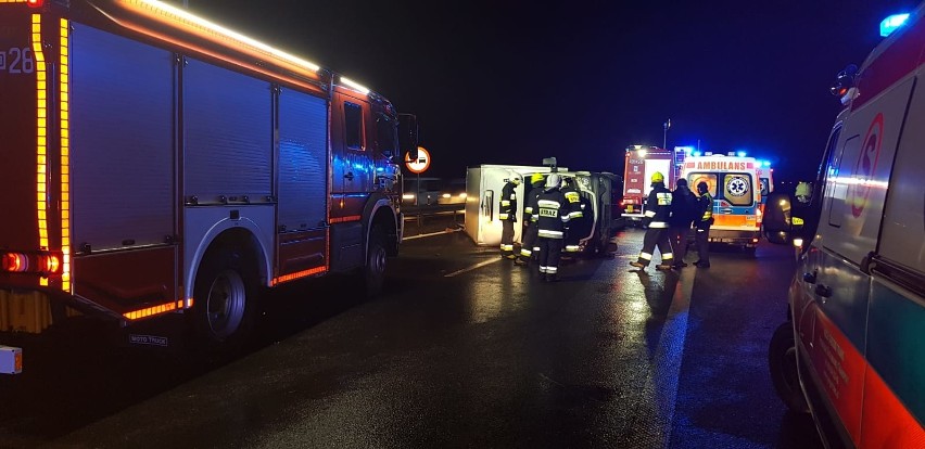 Wypadek na autostradzie A4. Na wysokości Olszowej zderzyły się dwa auta. Trzy osoby ranne