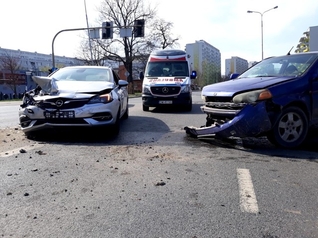 Wypadek na ul. Popowickiej we Wrocławiu 31.03.2021