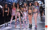 Pokaz Victoria's Secret 2018 ZDJĘCIA Aniołki w seksownej bieliźnie, na wybiegu m.in. Elsa Hosk, Winnie Harlow, Kendall Jenner, Gigi Hadid