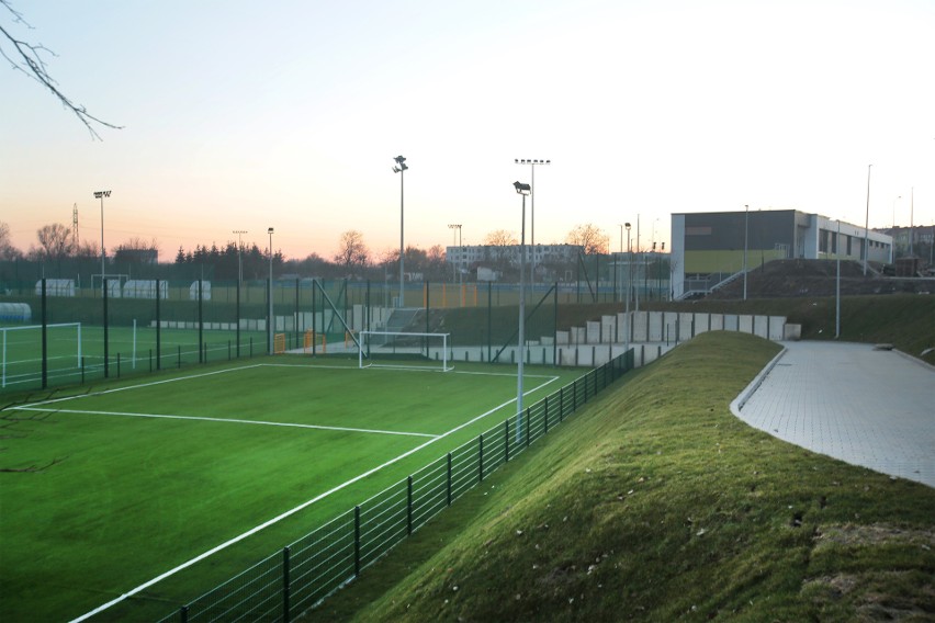 Nowy stadion w Szczecinie dla Stali i Olimpii już gotowy. Zobacz ZDJĘCIA