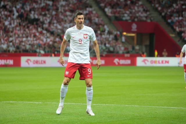 Robert Lewandowski często myli pozycję gwiazdy z rolą lidera.Zobacz kolejne zdjęcia. Przesuwaj zdjęcia w prawo - naciśnij strzałkę lub przycisk NASTĘPNE