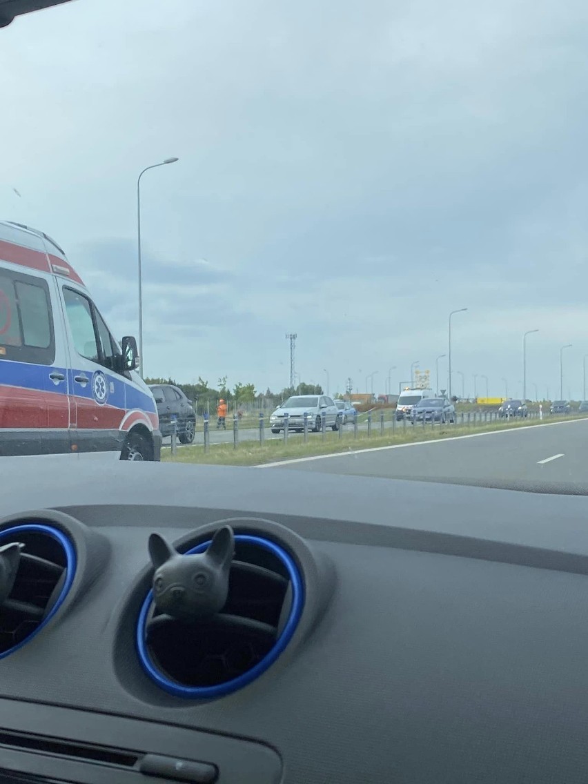 Wypadek na drodze ekspresowej S6 między Płotami a Nowogardem