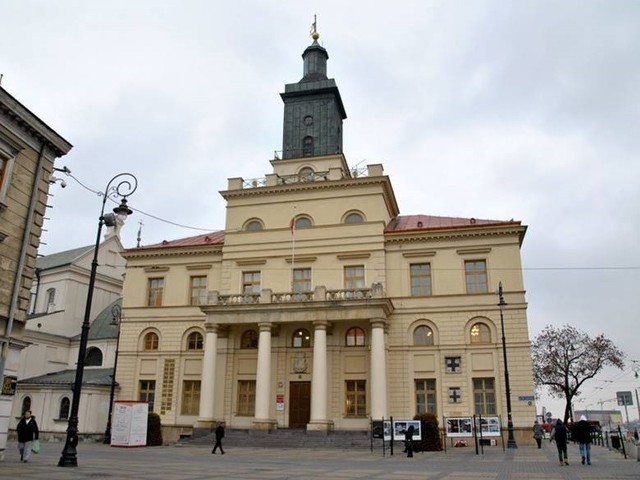 100 etatów  – o tyle co roku wzrasta zatrudnienie w Urzędzie Miasta Lublin, miejskich spółkach, instytucjach kultury, szkołach i pozostałych jednostkach