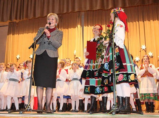 Krystyna Mielczarska (po lewej) od lat jest kierownikiem Zespołu Pieśni i Tańca "Kujawy"