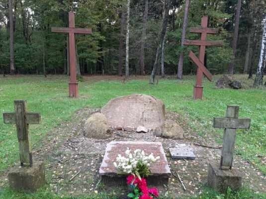 Nadleśnictwo Grotniki | Cmentarz z okresu I wojny światowej w lesie Krogulec