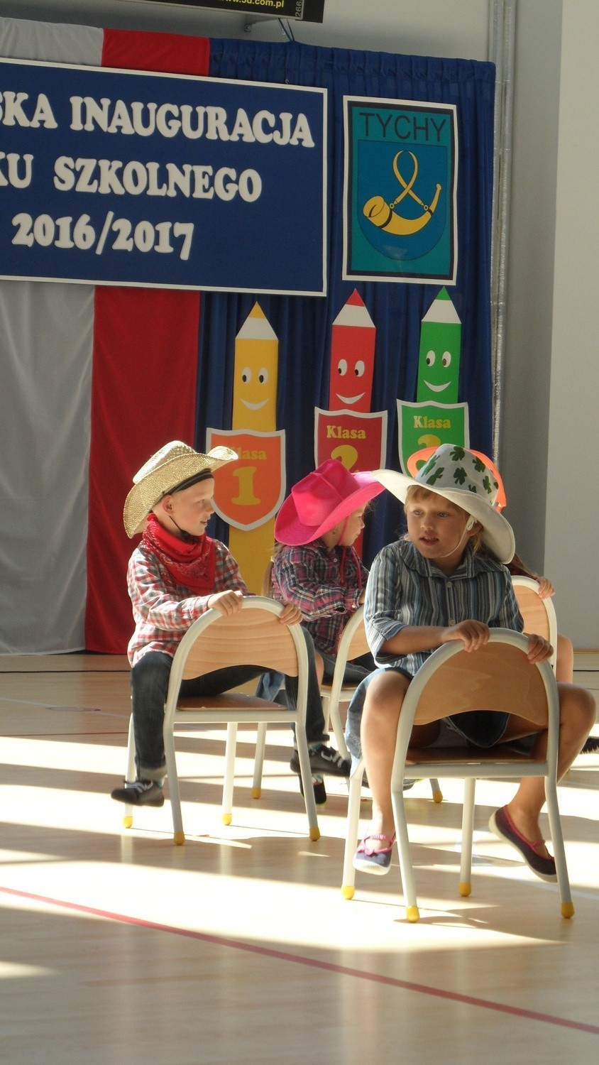 Miejska inauguracja roku szkolnego 2016/17 w Tychach. Zespół...