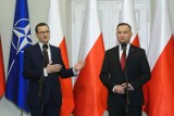 Politycy PiS rozdają w Wielkopolsce czeki z Rządowego Funduszu Inwestycji Lokalnych. „Na razie mają moc sprawczą jak karty Sasina”