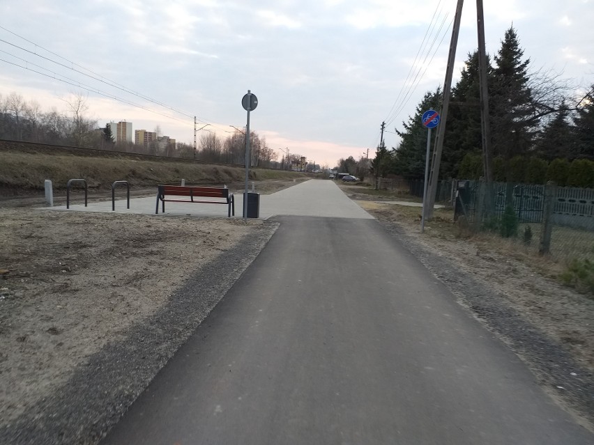 Nowa ścieżka rowerowa łączy Gołonóg ze Starą Pogorią....