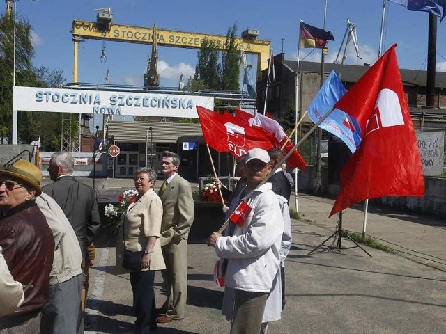 - Stocznia szczecińska to przede wszystkim symbol nieuszanowania ludzi pracy - mówił Grzegorz Napieralski, przewodniczący SLD. - Jeszcze 2 lata temu premier Donald Tusk obiecywał, że wszystko będzie dobrze.