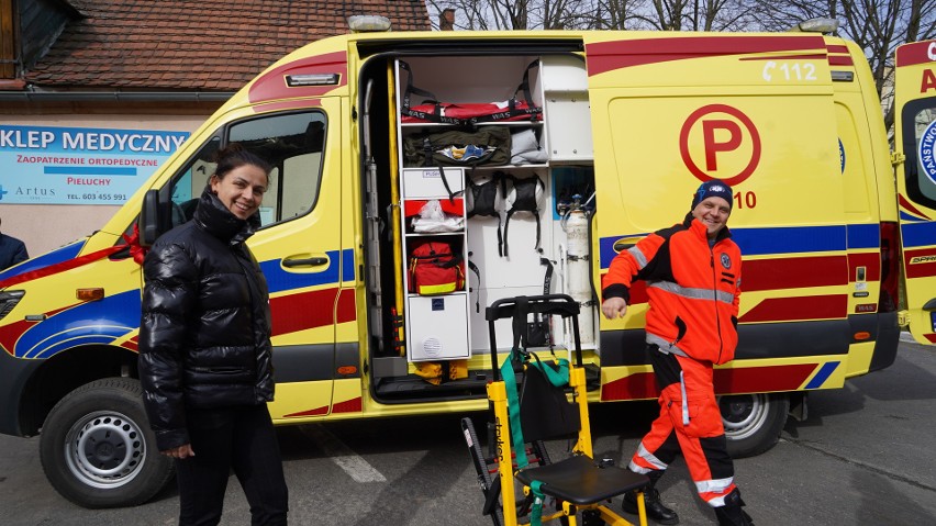 Kłodzki szpital otrzymał dwa nowoczesne ambulanse