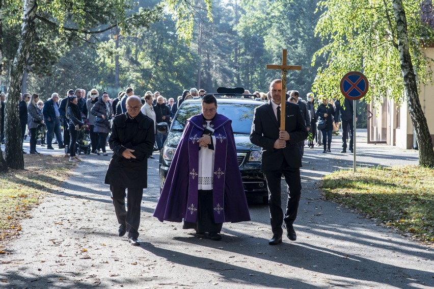 Pogrzeb Jerzego Bzdęgi, byłego bramkarza Olimpii i Warty...