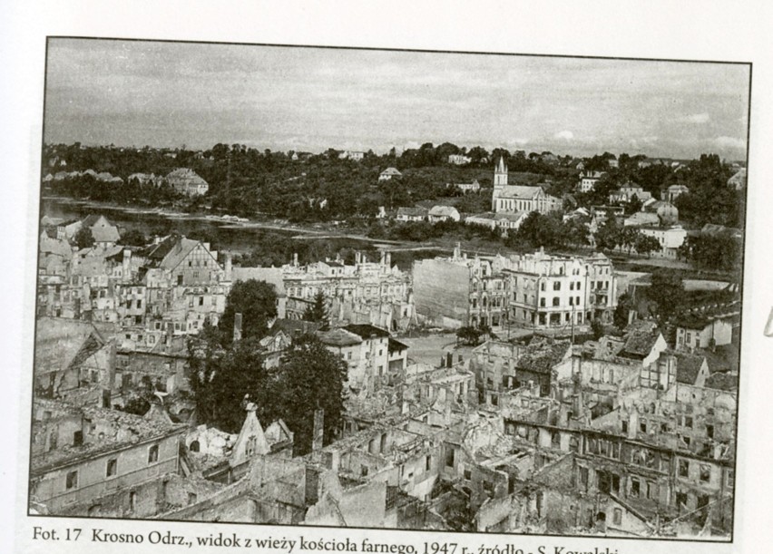 Widok na Krosno Odrzańskie z wieży kościoła farnego w 1947...
