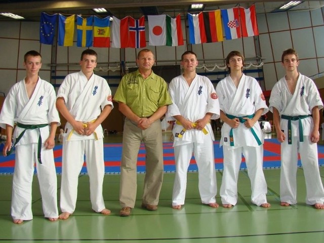 Mocna reprezentacja karateków z Sandomierza wzięła udział w międzynarodowym turnieju karate w Austrii.