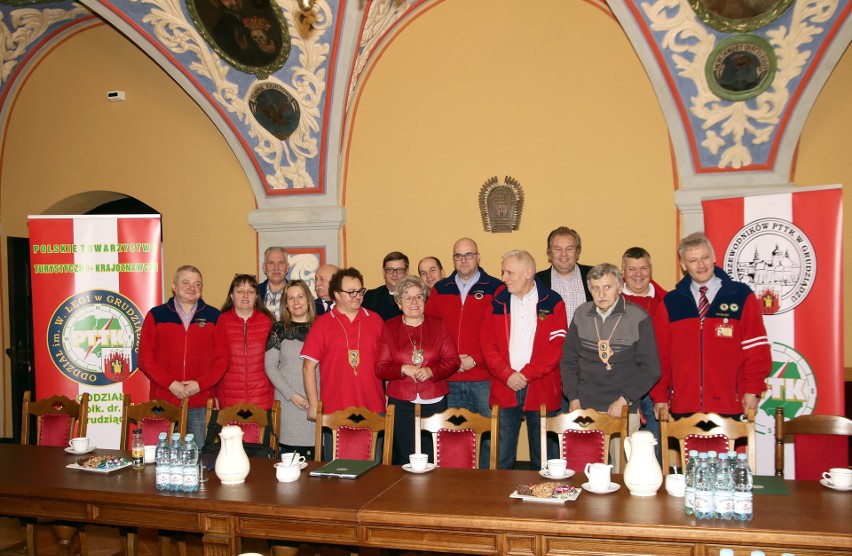 Przewodnicy zrzeszeni w Polskim Towarzystwie...