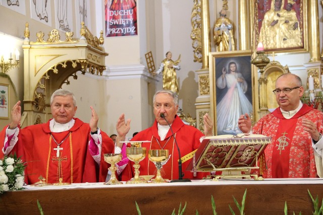 Prymas Polski senior na odpuście w parafii Stolec