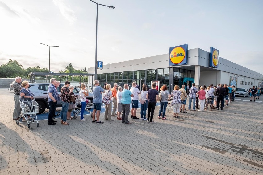 Lidl Polska ma 673 sklepy w 344 miastach i 10 centrów...