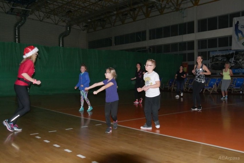 Charytatywny Mikołajkowy Maraton Fitness dla Zoi...