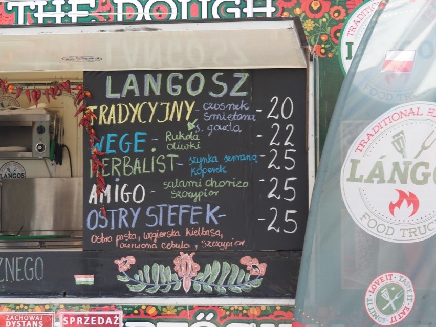 Street Food Polska Festiwal w EC1-Łódź. Food Trucki zjechały przed Centrum Nauki i Techniki