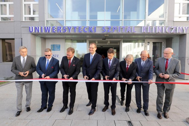 Minister zdrowia Łukasz Szumowski oficjalnie otworzył przebudowany i zmodernizowany Uniwersytecki Szpital Kliniczny