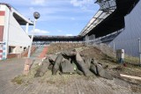 Górnik Zabrze: Rozpoczęła się rozbiórka starej części stadionu. Zobaczcie zdjęcia