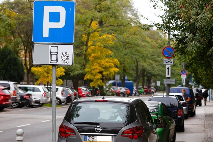 Szczecińska Strefa Płatnego Parkowania liczy 7290 miejsc. Z...