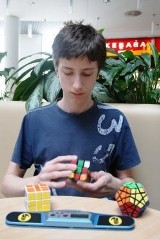 Mistrz świata w układaniu kostki Rubika mieszka w Białymstoku