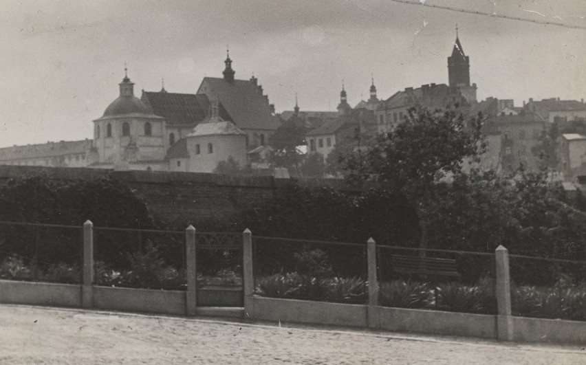 Panorama Starego Miasta m.in. z klasztorem i kościołem...