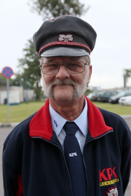 - Gdy przyszedłem do pracy w 1984 roku, zaczynałem właśnie od prowadzenia takiego autobusu - opowiada Jerzy Lisowski, jeden z kierowców KPK.