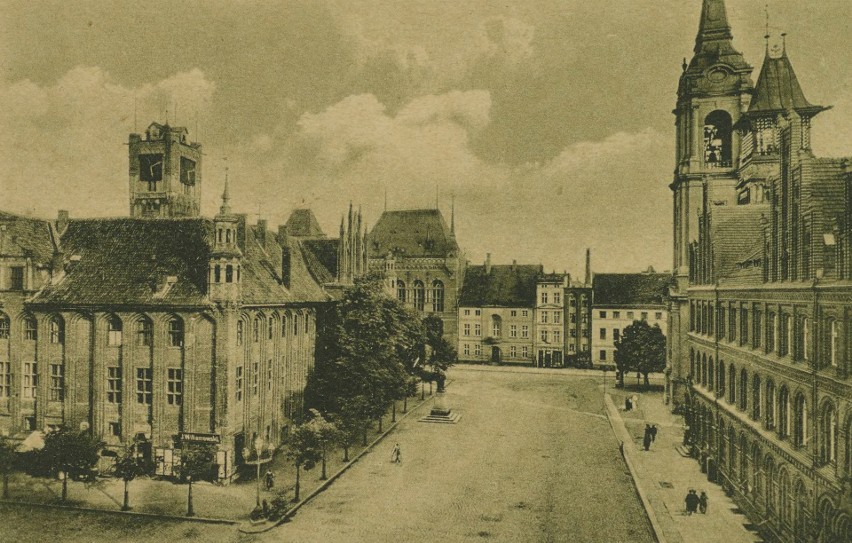 Rynek Staromiejski w Toruniu na zdjęciu zrobionym po 1902...