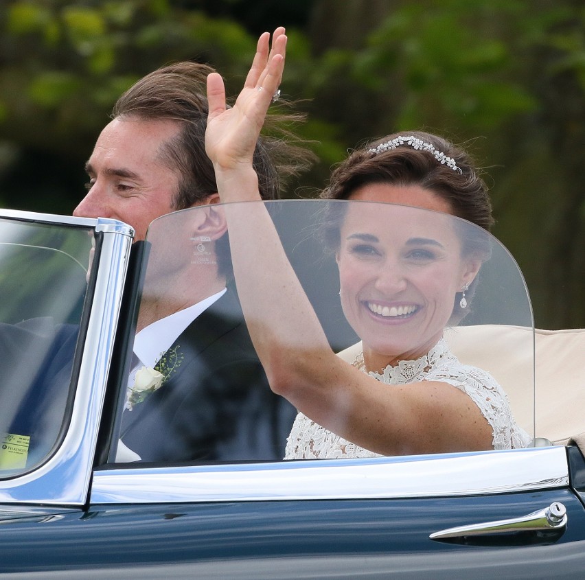 Siostra księżnej Kate, Pippa Middleton wzięła ślub [ZDJĘCIA] Rodzina królewska wśród gości