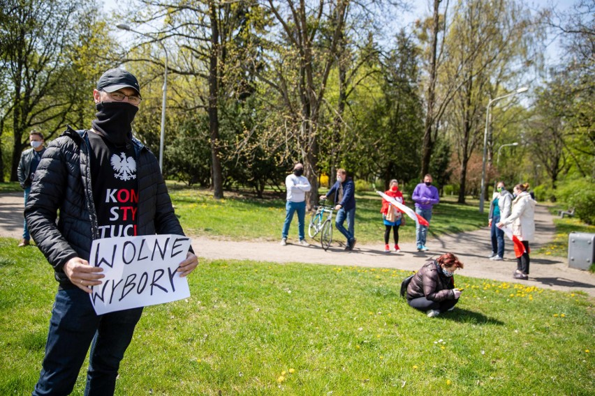 Na koniec maja zdejmujemy maseczki. Jaka była ich skuteczność? Zapytaliśmy specjalistów i mieszkańców (ZDJĘCIA)