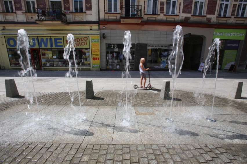 Sosnowiec, ulica Modrzejowska. Nowa fontanna