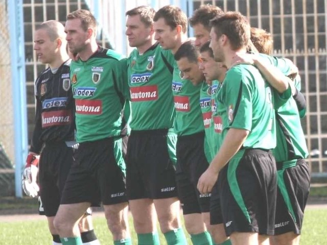 Piłkarzy Stali Stalowa Wola czekają derby Podkarpacia z rzeszowską Stalą. Czy wyjdą z nich zwycięsko?