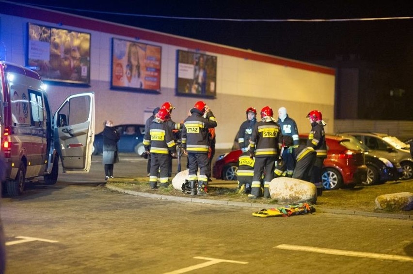 Poznań: Alarm bombowy. Ewakuowano sklepy sieci Kaufland 