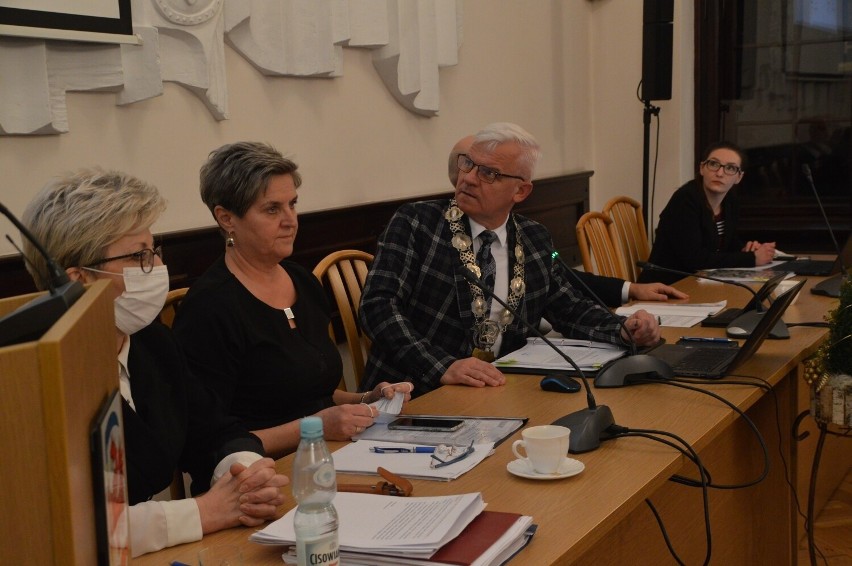 Jest wniosek o zwołanie referendum w sprawie odwołania burmistrz Miastka Danuty Karaśkiewicz. Złożyli go radni