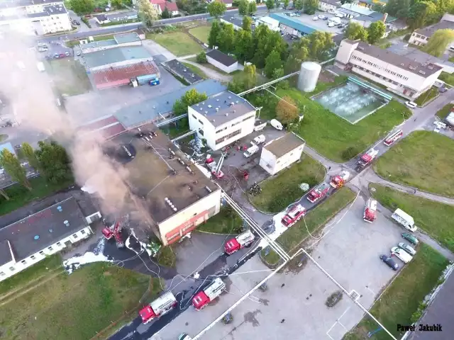 Pożar magazynu w Dojlidach nagrany z drona