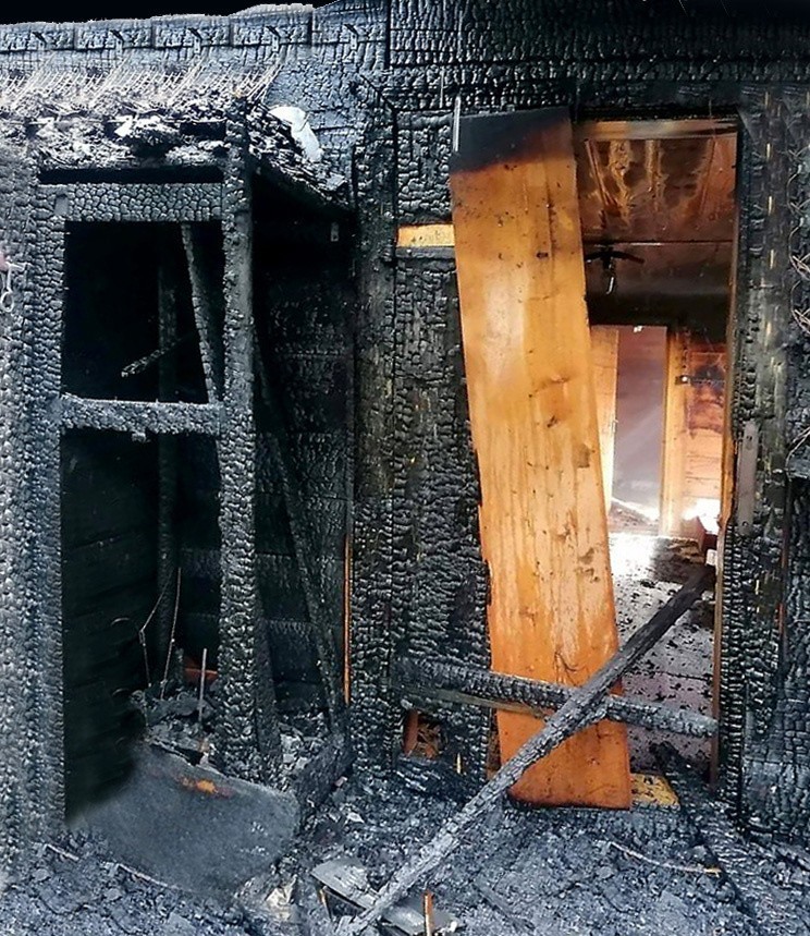 Strażacy gasili drewniane domostwo w góralskiej wiosce