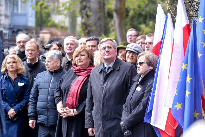 Odsłonięcie tablicy poświęconej prof. Bartoszewskiemu w...