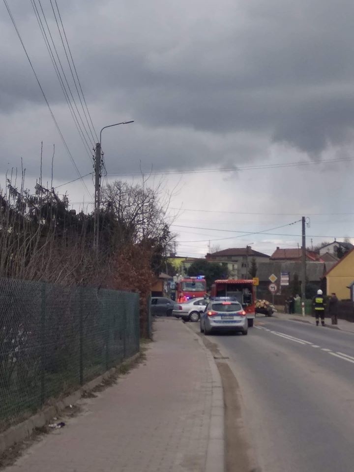 Zderzenie volkswagena i BMW w Jastrzębiu. Cztery osoby zabrane do szpitala