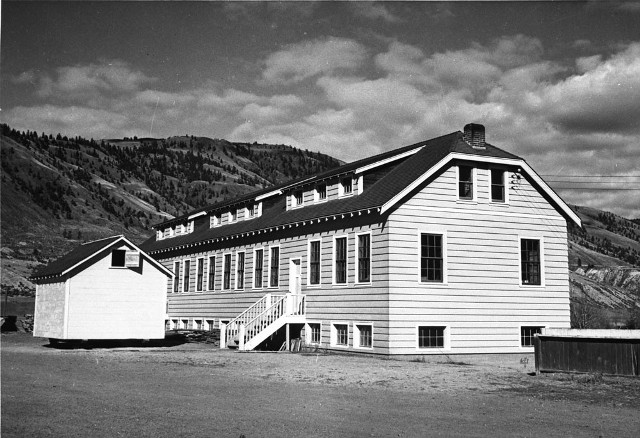 Kamloops Indian Residential School w kanadyjskiej prowincji Kolumbia Brytyjska, zdjęcie z lat 50. XX wieku.