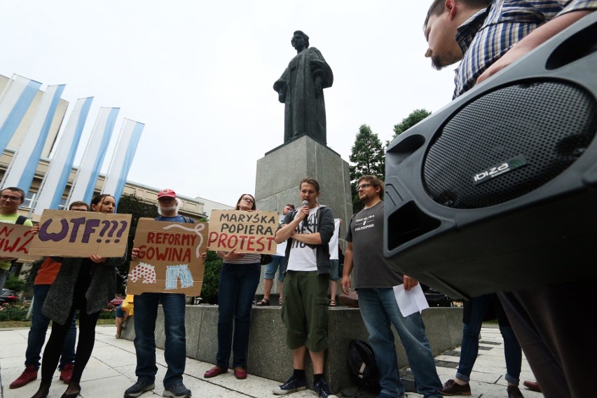 Protest lubelskich studentów przeciw Ustawie 2.0 (ZDJĘCIA, WIDEO)